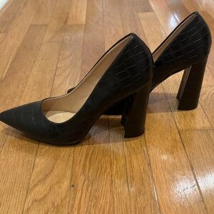 Glamorous Black Croc-Embossed Heels